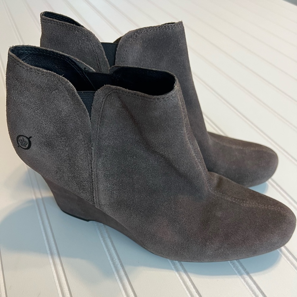 Born | Faylan | Womens 10M | Wedge Ankle Boot | Gray Brown | Leather Sude
